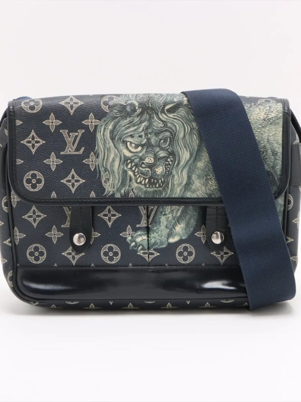 LV 2017 Runway Messenger Crossbody S52 MOG
